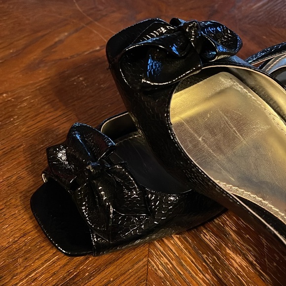 Anne Klein Peep Toes - Picture 3 of 7